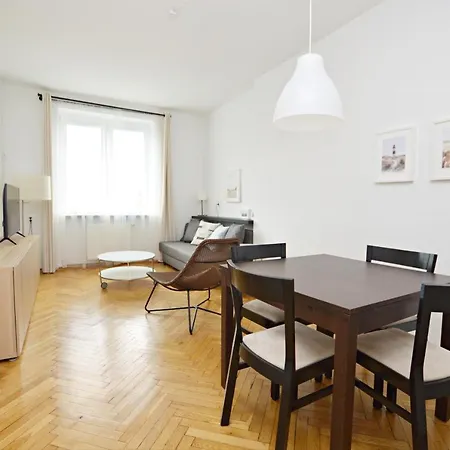 Przytulny 3city Z Balkonem W Gdyni By Renters *