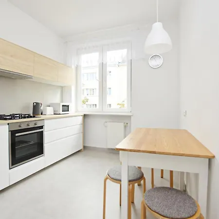 Przytulny 3city Z Balkonem W Gdyni By Renters Gdynia