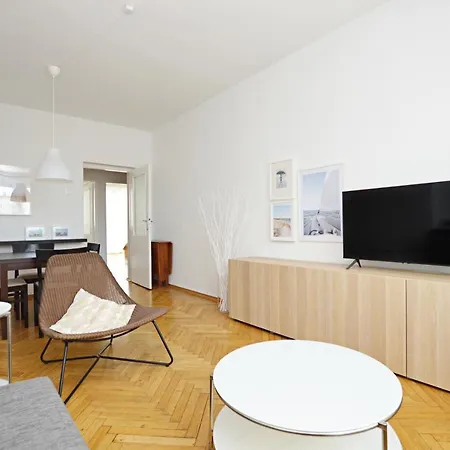 Przytulny 3city Z Balkonem W Gdyni By Renters *