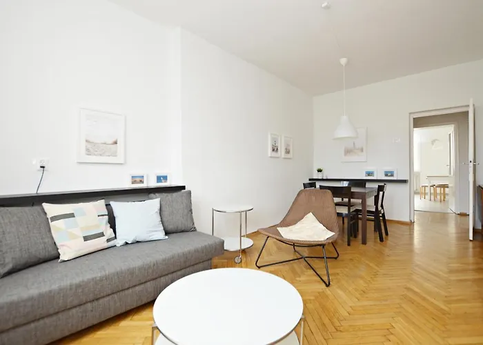 Apartament Przytulny 3city Z Balkonem W Gdyni By Renters